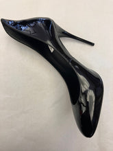 Load image into Gallery viewer, Alaïa - Low Cut Patent Leather Pumps - Black