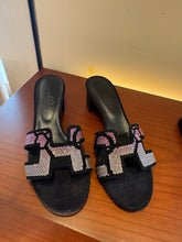 Load image into Gallery viewer, Hermes - Oasis Sandals - Black/ Pink