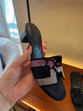 Load image into Gallery viewer, Hermes - Oasis Sandals - Black/ Pink