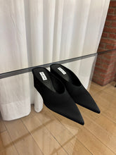 Load image into Gallery viewer, Alaïa - SATIN CUBE WEDGE MULES - Black
