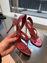 Load image into Gallery viewer, Alaïa - INFRADITO LAMINATED LEATHER SANDALS - Candy
