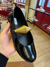 Load image into Gallery viewer, Alaïa - JEWEL BALLERINAS IN PATENT LEATHER - BLACK/ GOLD
