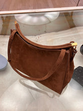 Load image into Gallery viewer, Alaïa - LE CLICK MEDIUM SQUARE BAG IN NUBUCK -  Brown
