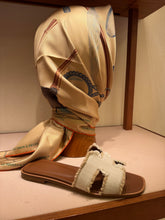 Load image into Gallery viewer, Hermes - Oran Sandal in Frayed Linen - Beige
