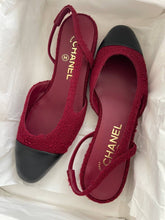 Load image into Gallery viewer, Chanel - Slingbacks - Burgundy/Black 

