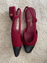 Load image into Gallery viewer, Chanel - Slingbacks - Burgundy/Black 
