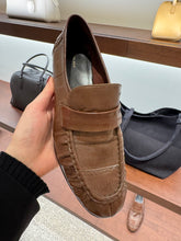 Load image into Gallery viewer, The Row - Soft Loafer in Eel - Brown
